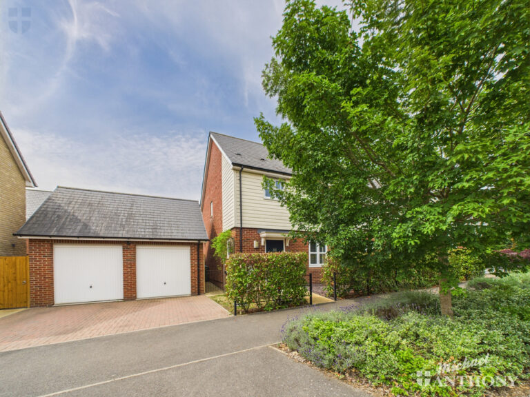 Newton Avenue, AYLESBURY, HP18 0BN