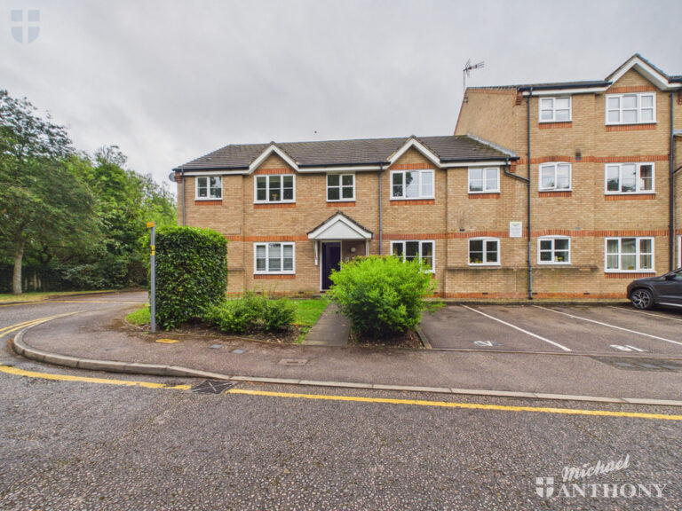 Hilda Wharf, Aylesbury Image