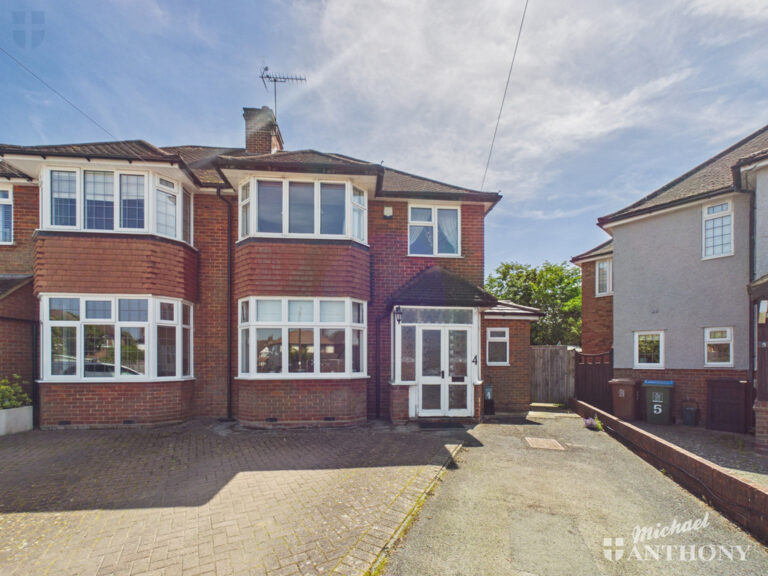 Ash Grove, Aylesbury