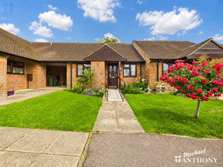 William Hill Drive, Bierton