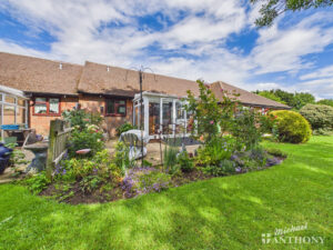 William Hill Drive, Bierton