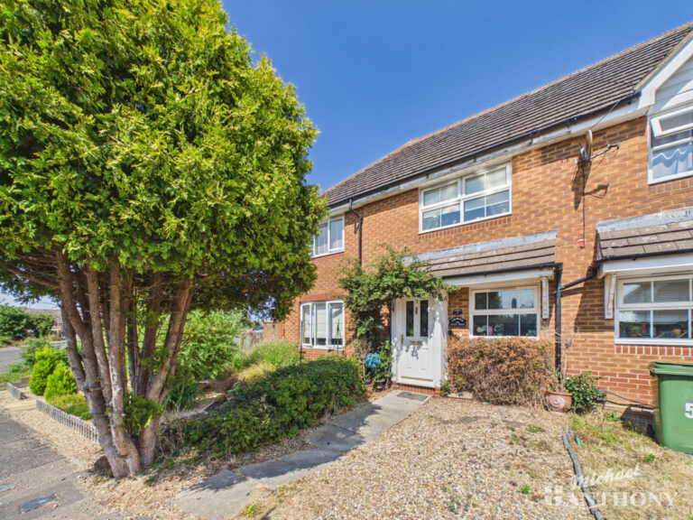 Bowler Road, Aylesbury, Buckinghamshire Image