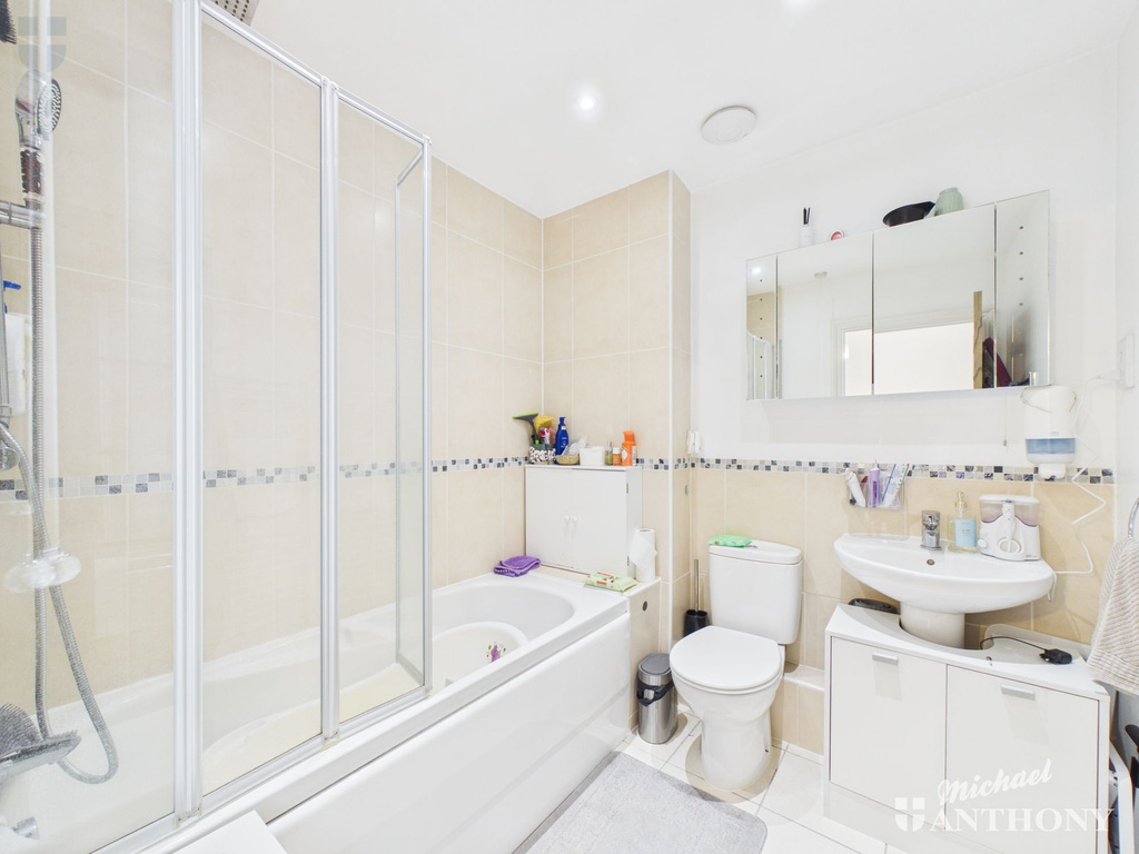 CAM03218G0-PR1075-ST