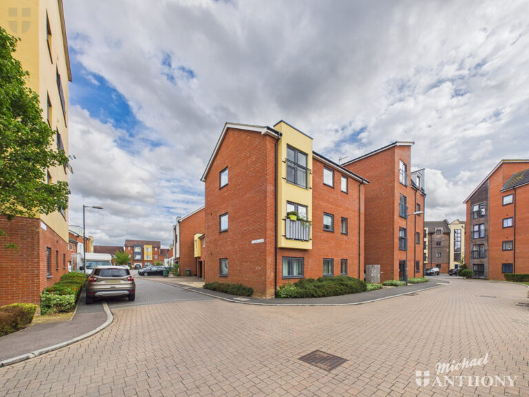 Stilton Close, Aylesbury Image