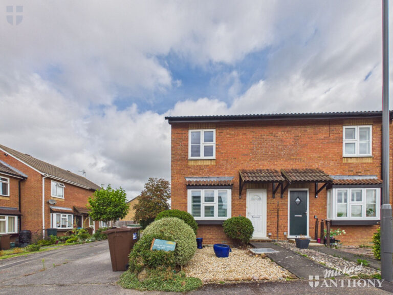 Misbourne Close, Aylesbury Image