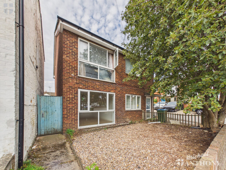 Park Street, Aylesbury Image