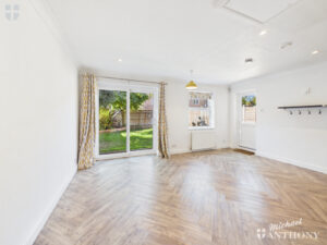 Sandhill Way, Aylesbury