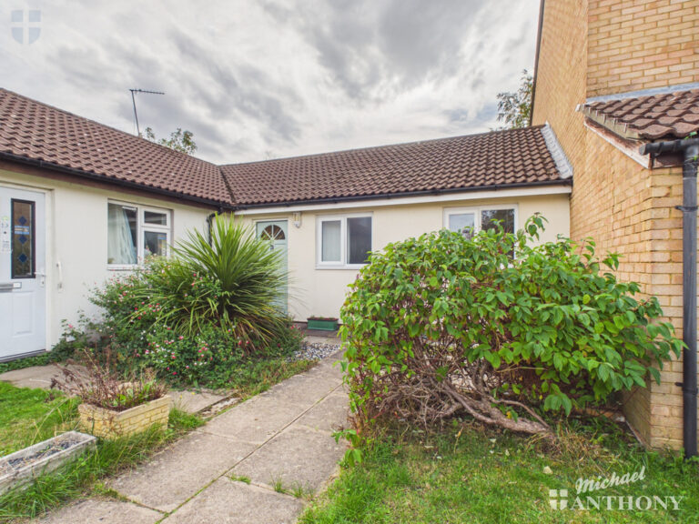 Bowmont Drive, Aylesbury Image