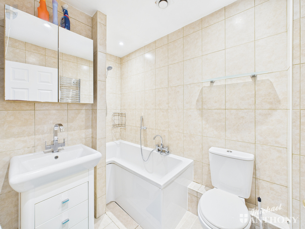 CAM03852G0-PR0433-ST