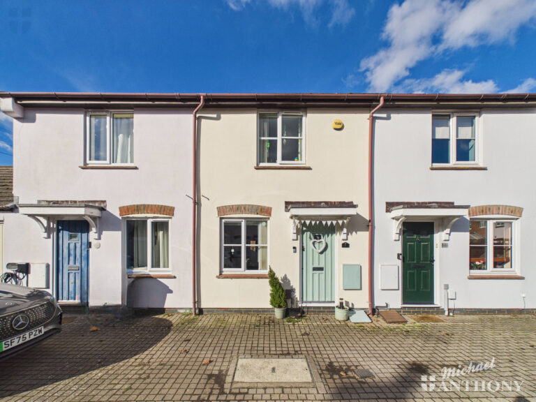 Howletts Close, Aylesbury Image