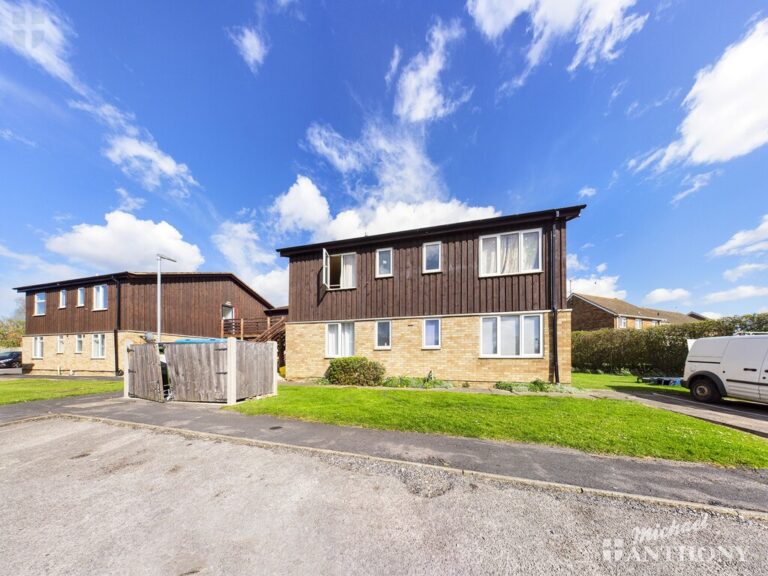 Chequers Court, Aylesbury