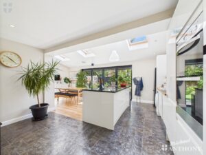 Great Meadow Way, Fairford Leys, Aylesbury