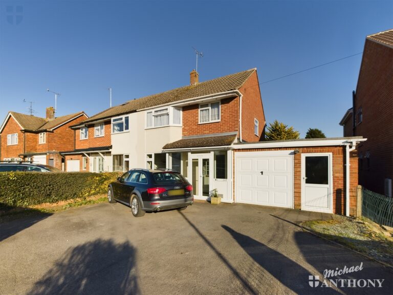 Limes Avenue, Aylesbury, Buckinghamshire