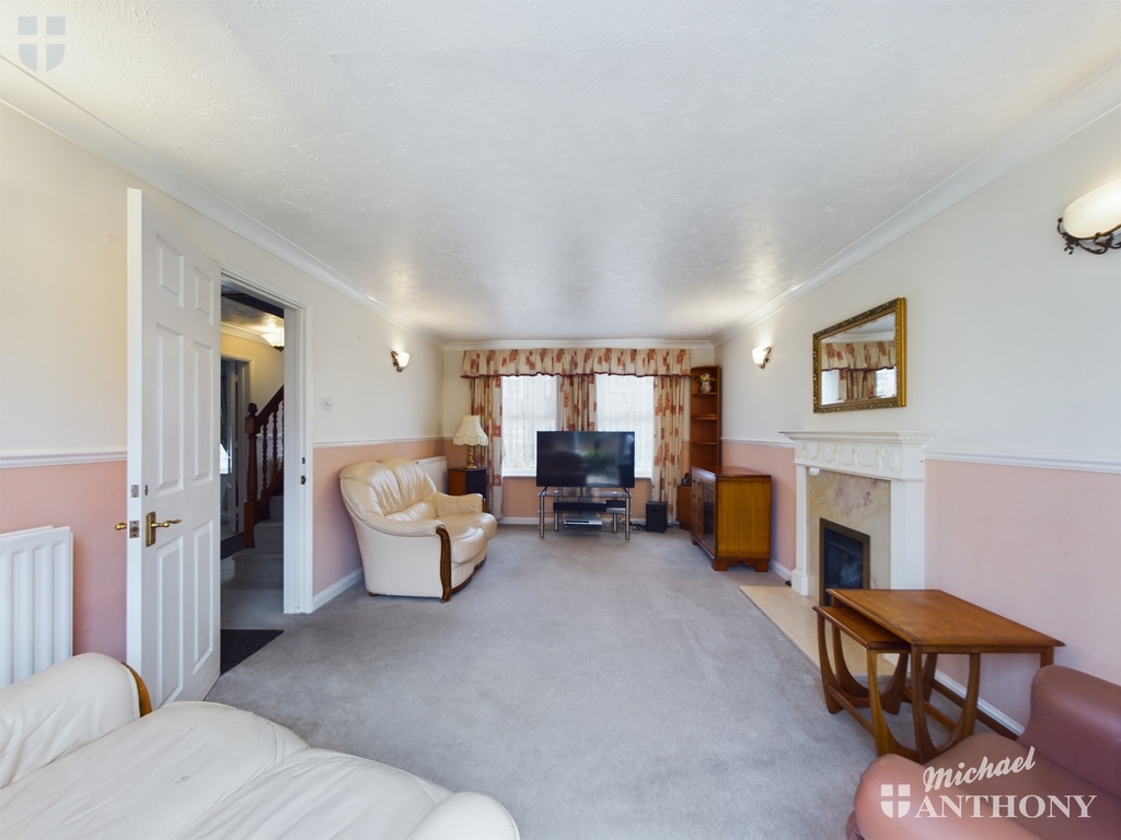 CAM01064G0-PR0419-ST