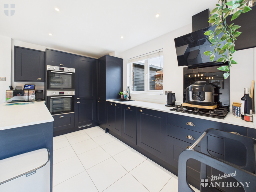 CAM03852G0-PR0544-ST