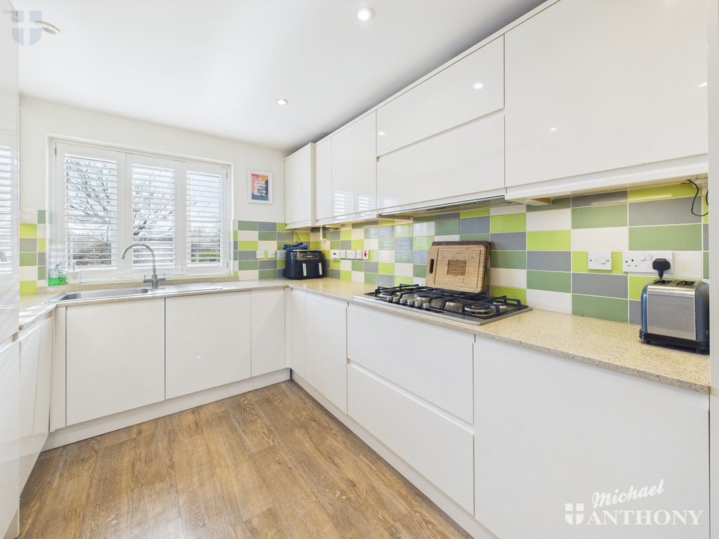 c1c0984e32ff4b5da85e