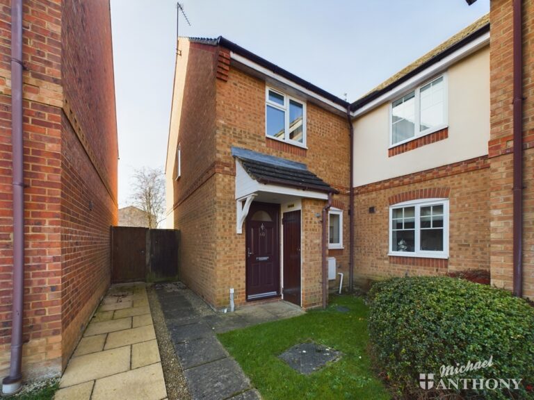 Carnation Way, Aylesbury