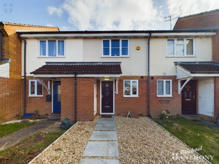 Avocet Way, Watermead, Aylesbury