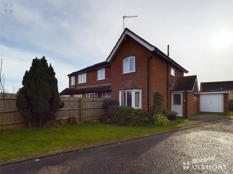 Alderson Close, Aylesbury, Buckinghamshire