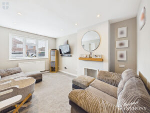 Staveley Close, Aylesbury