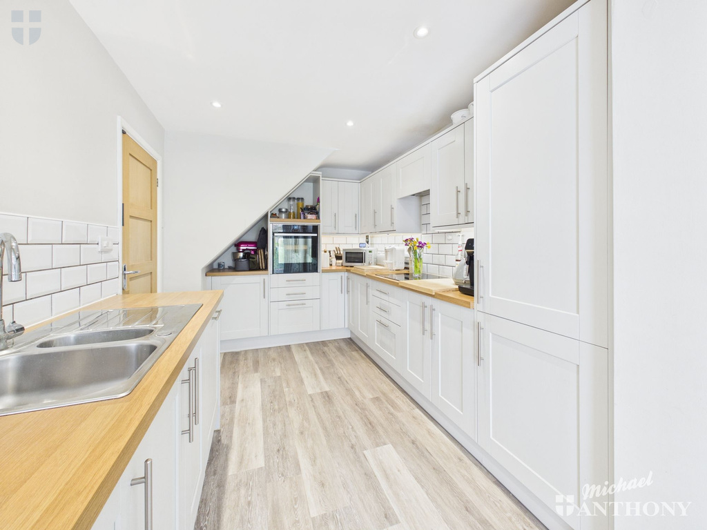 CAM03852G0-PR0593-ST