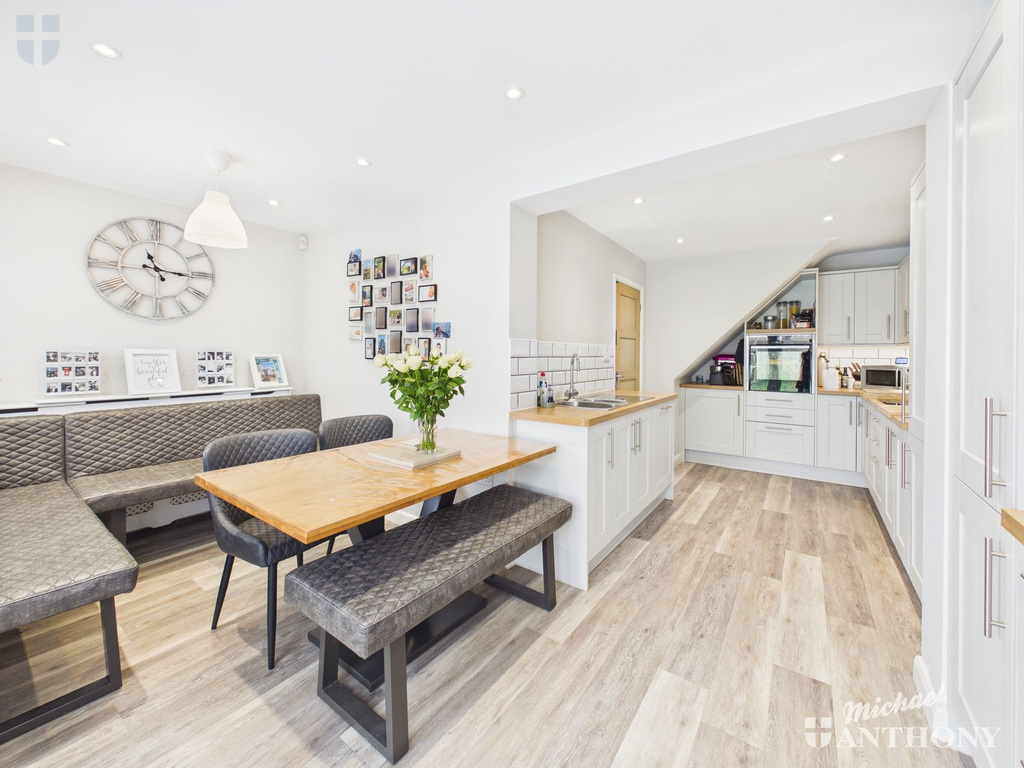 CAM03852G0-PR0593-ST