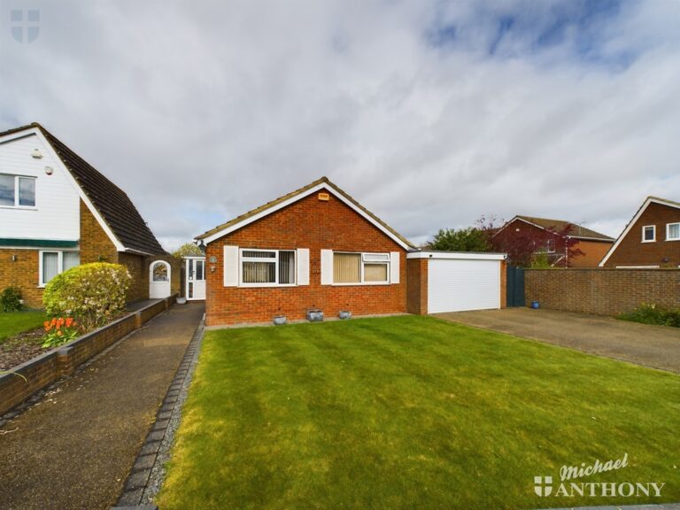 Ballard Close, Aylesbury, Buckinghamshire