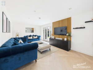 Curtiss Lane, Weston Turville, Aylesbury