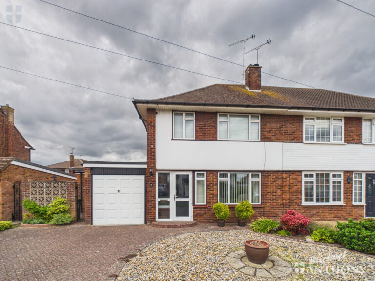 Westmorland Avenue, Aylesbury Image