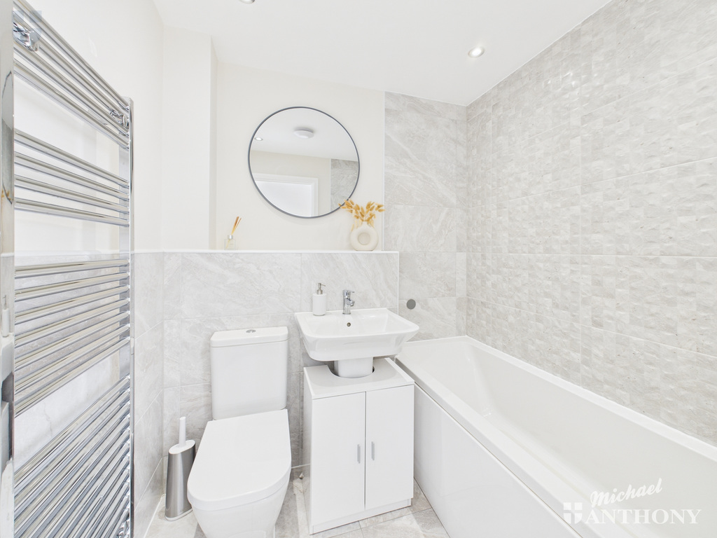 CAM03852G0-PR0503-ST