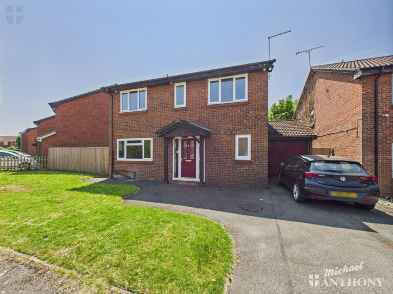 Bateman Drive, Aylesbury, Buckinghamshire Image