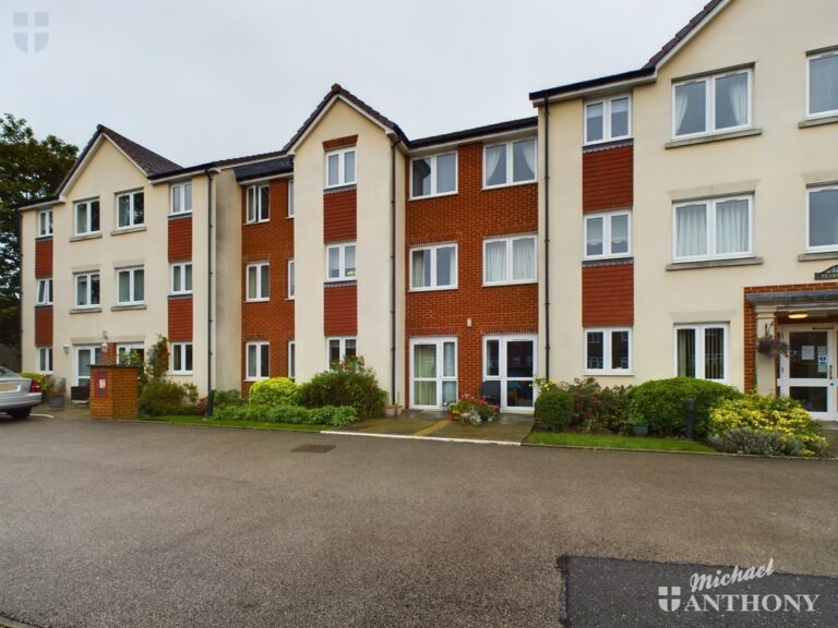 Pearl Court, Croft Road, Aylesbury
