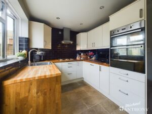 Rowland Way, Aylesbury, Buckinghamshire