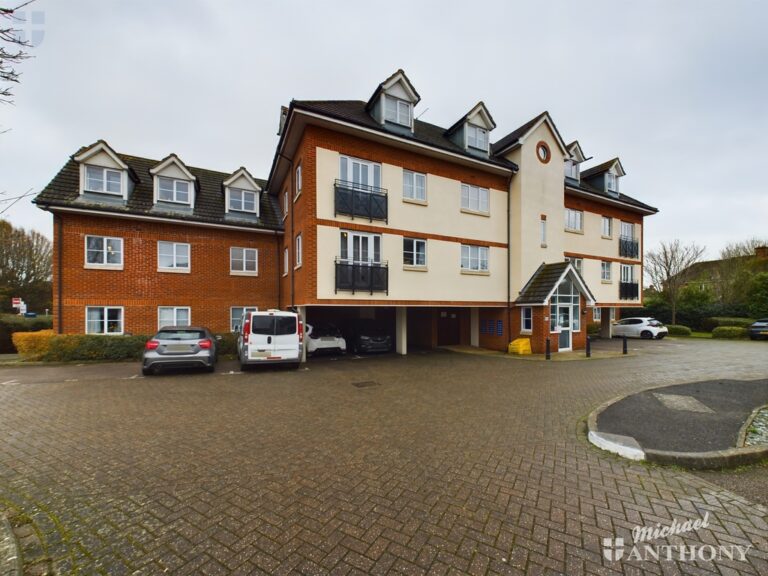 Coy Court, Aylesbury, Buckinghamshire