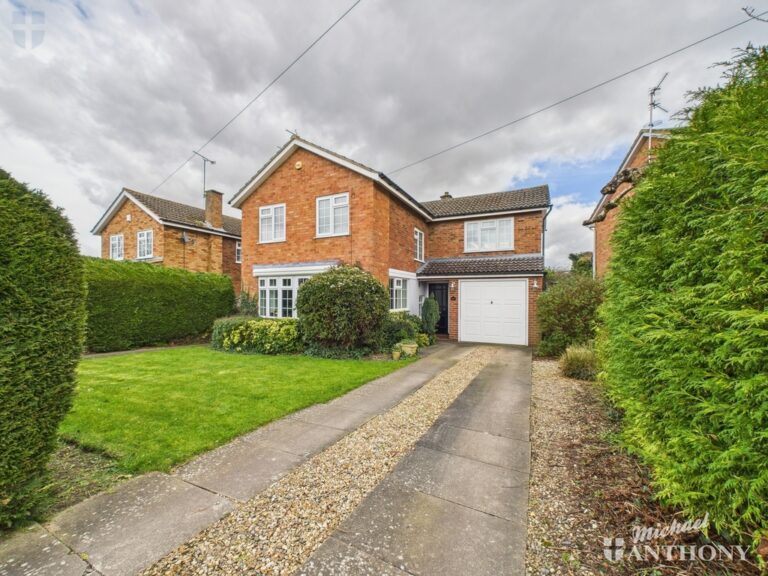 Long Meadow, Aylesbury, Buckinghamshire