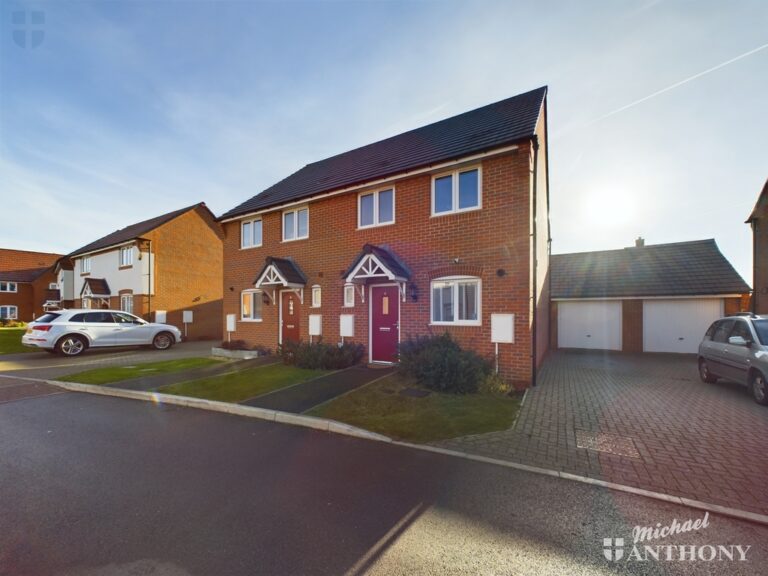 Restharrow Road, Broughton, Aylesbury