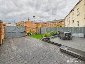 Hampden Square, Aylesbury, Buckinghamshire