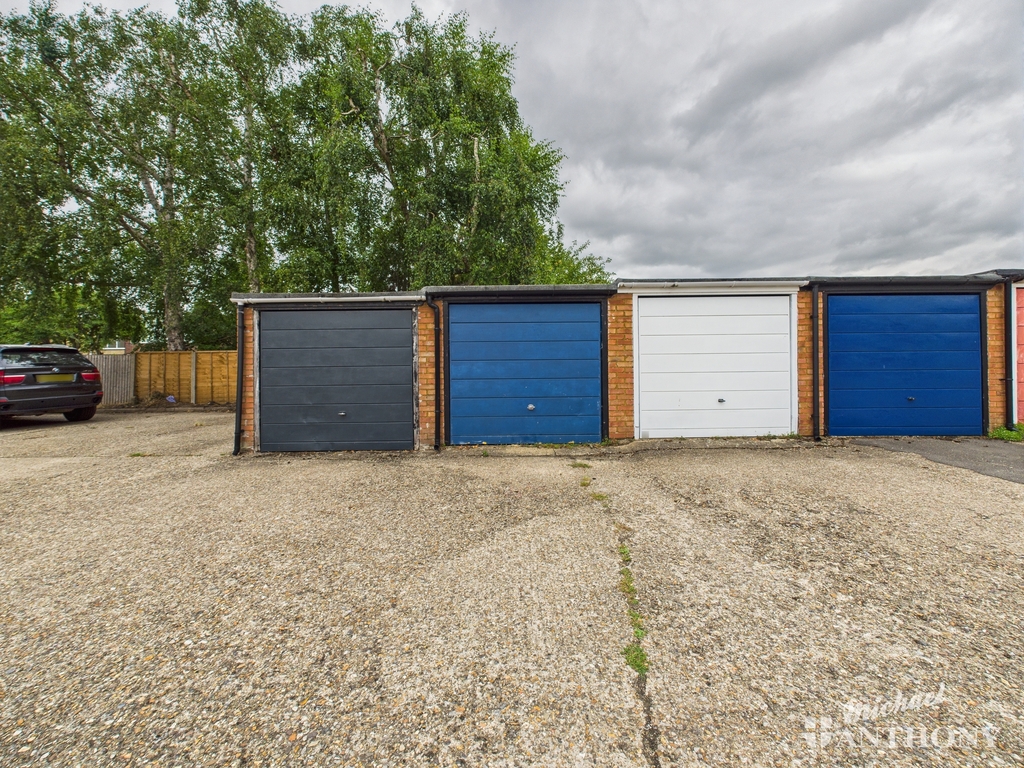 CAM03852G0-PR0388-ST