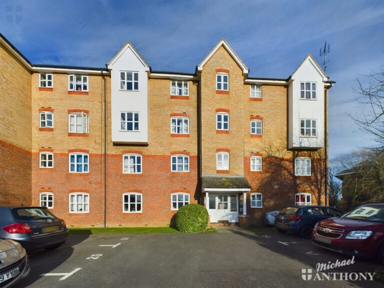 Friarscroft Way, Aylesbury