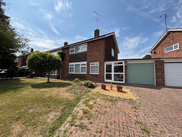 Narbeth Drive, Aylesbury, Buckinghamshire