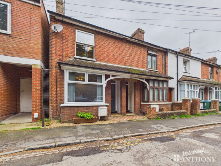 Alexander Road, Aylesbury