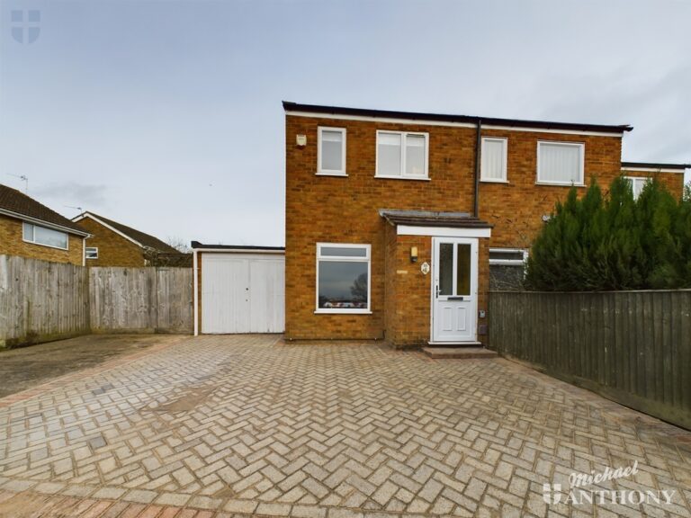 Charmfield Road, Aylesbury, Buckinghamshire