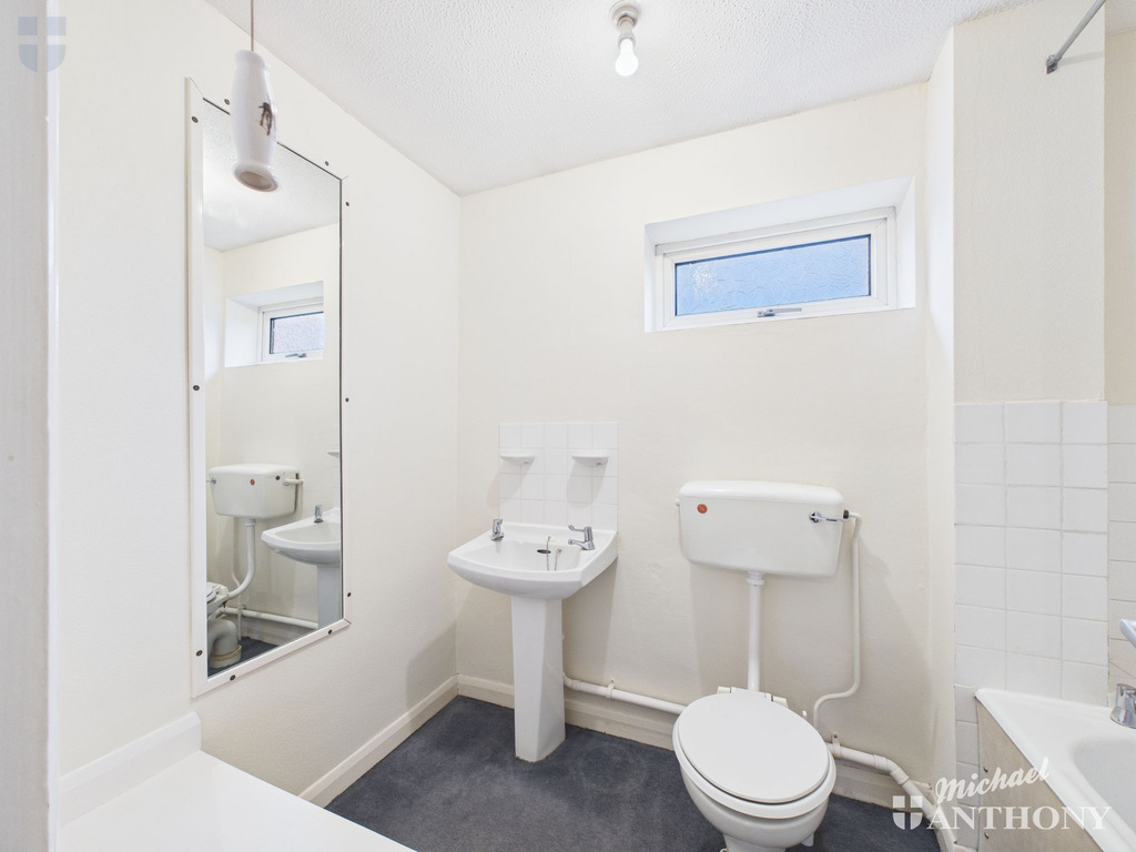 b8a61e6c571f45c89772