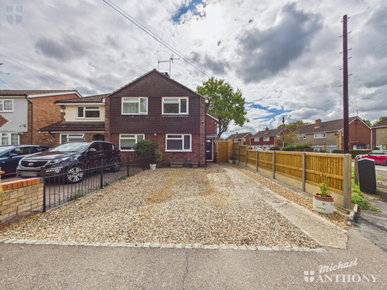 Grass Hays, Aylesbury Image