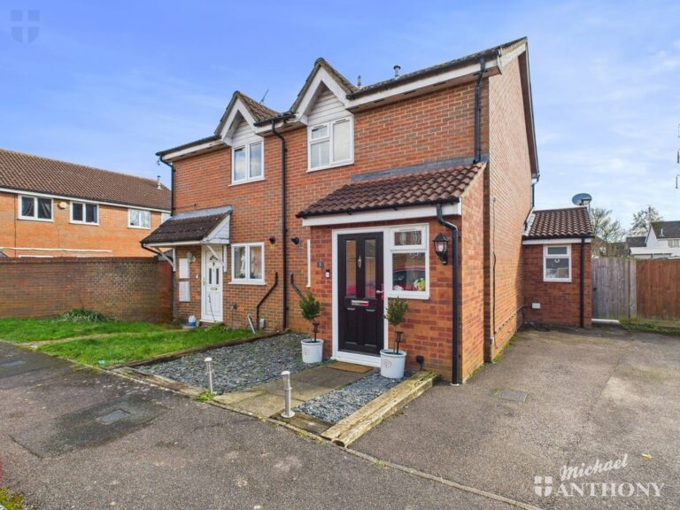Bonham Close, Aylesbury, Buckinghamshire