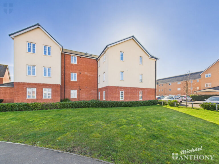 Elton Close, Aylesbury, Buckinghamshire