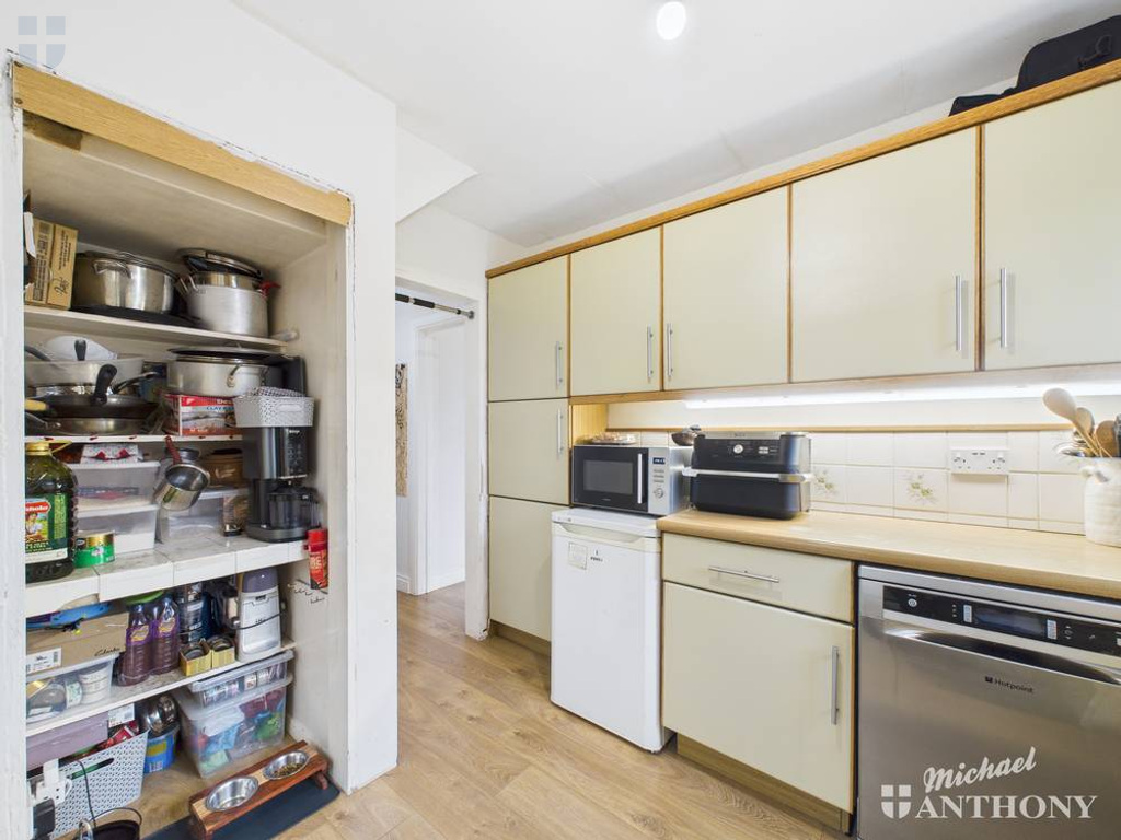 CAM03218G0-PR0852-ST