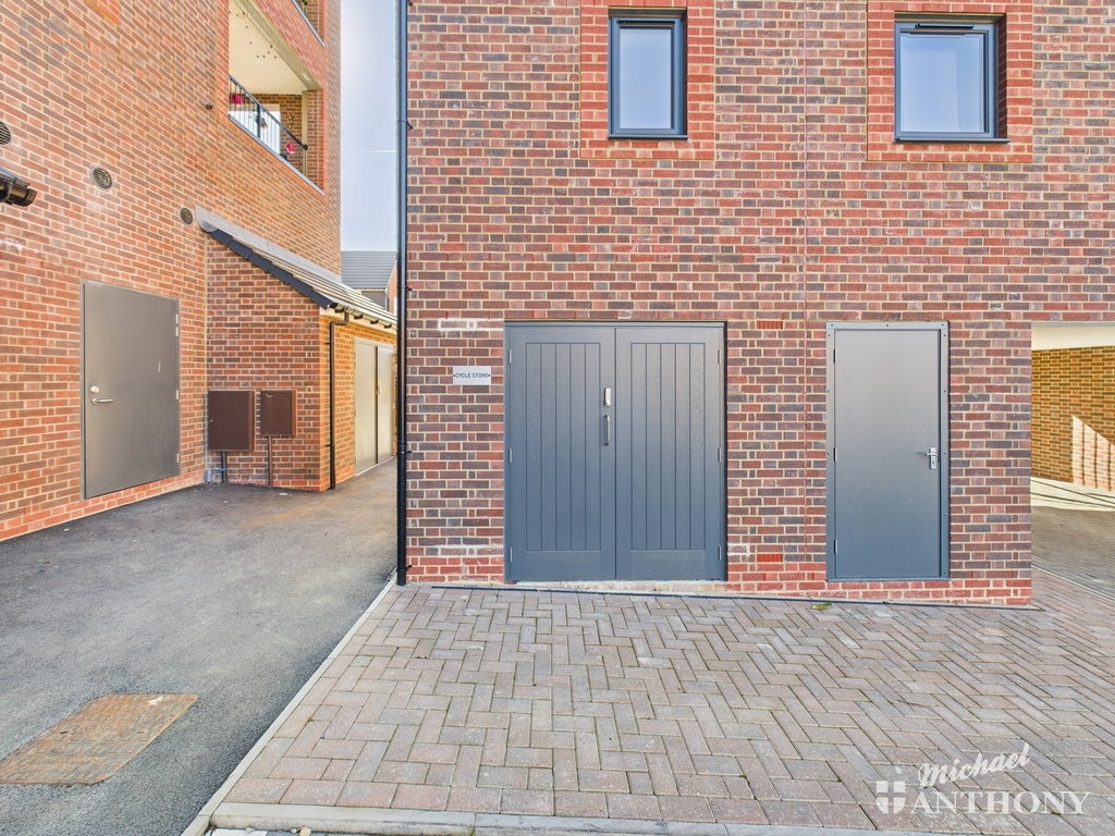 CAM03852G0-PR0221-ST