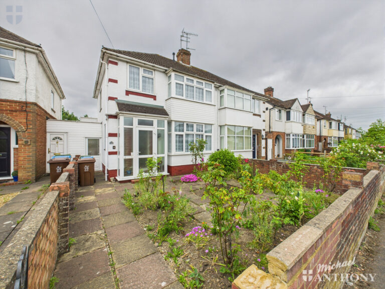 Weedon Road, Aylesbury, Buckinghamshire
