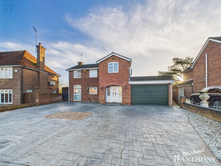 King Edward Avenue, Aylesbury, Buckinghamshire